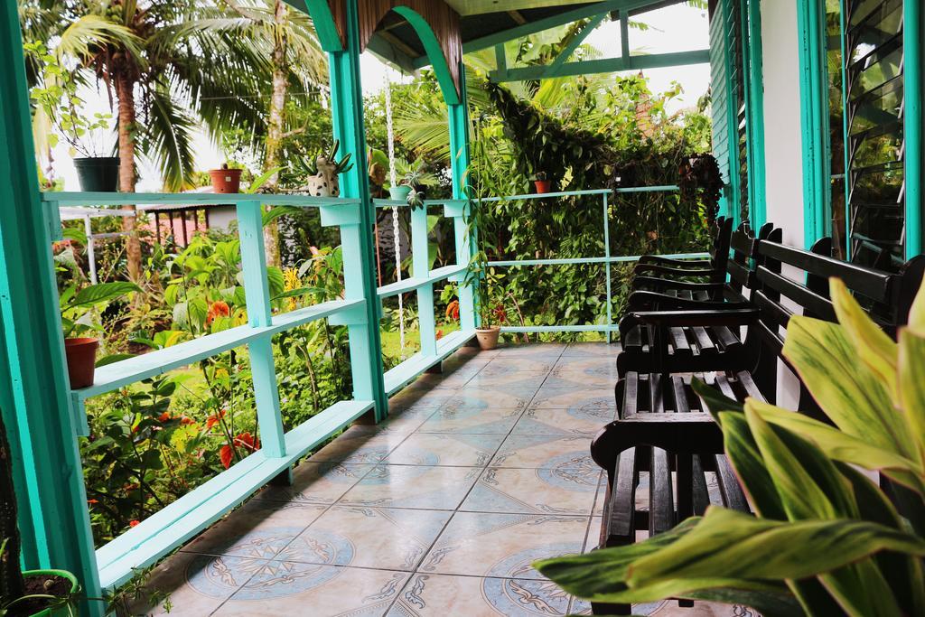 Hotel Las Flores Fortuna La Fortuna Exterior photo