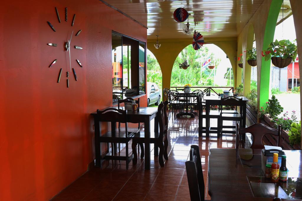 Hotel Las Flores Fortuna La Fortuna Exterior photo